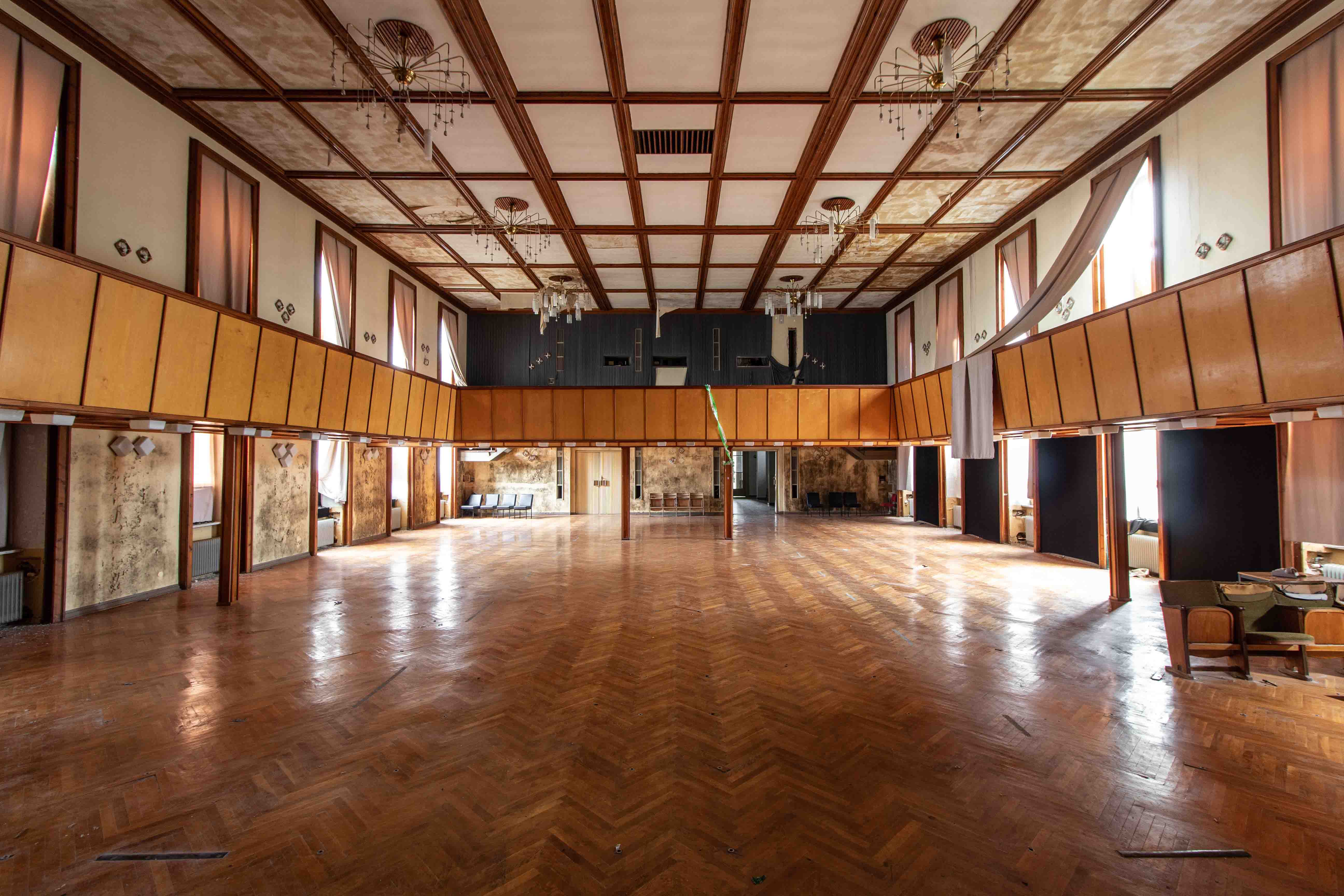 Napola [GER] Rumhipstern