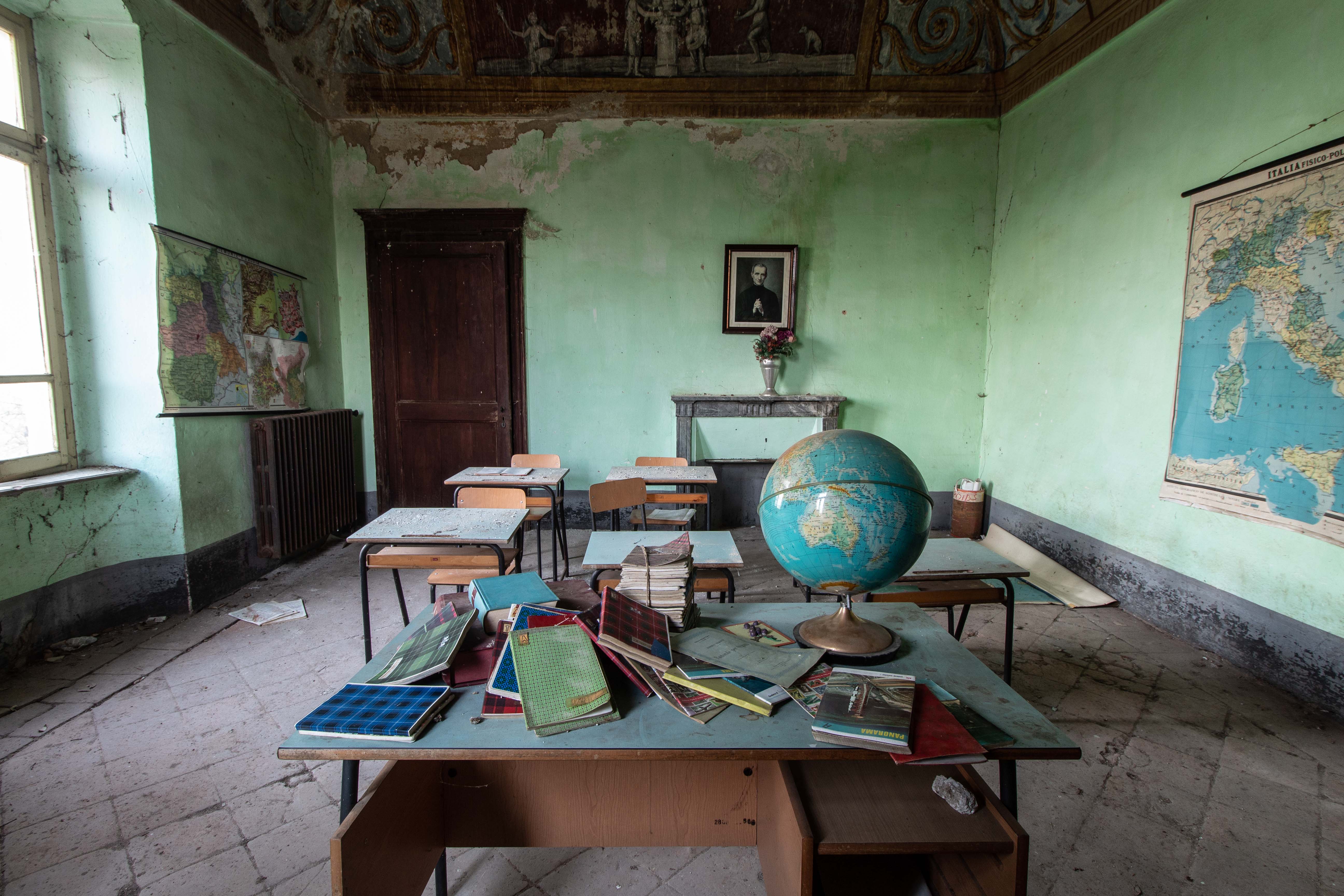 Kleine Provinzschule [IT] Rumhipstern